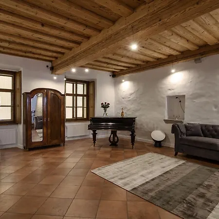 River And Castle View Rose Tour As 류블랴나