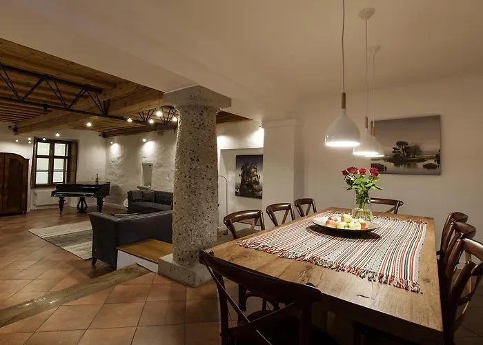 River And Castle View Rose Tour As Lublana