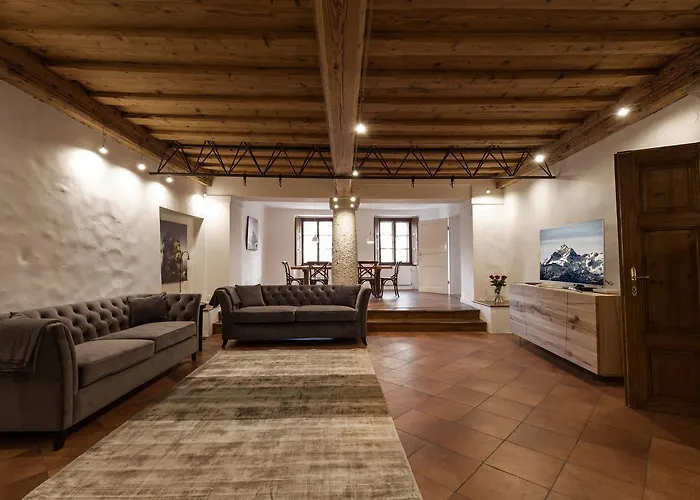 River And Castle View Rose Tour As * Lublana